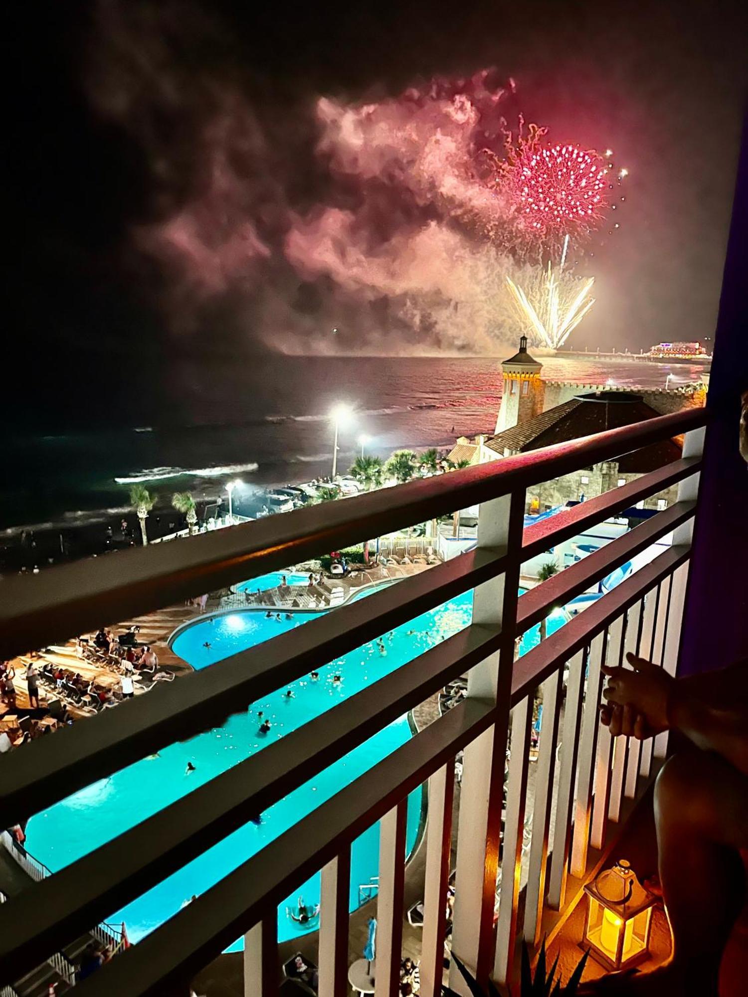 Ocean Walk Resort - Striking Ocean Front View Daytona Beach Dış mekan fotoğraf