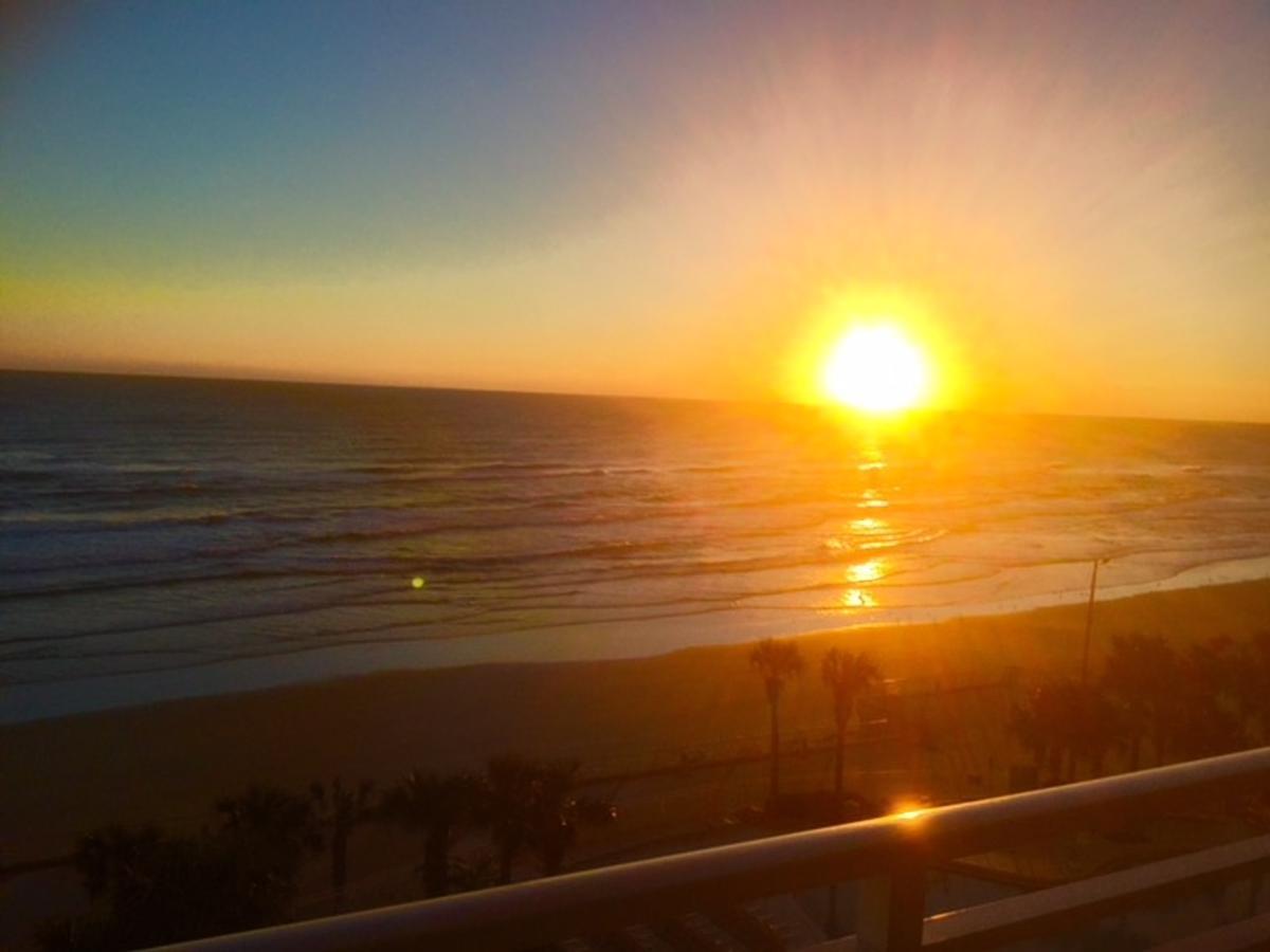Ocean Walk Resort - Striking Ocean Front View Daytona Beach Dış mekan fotoğraf